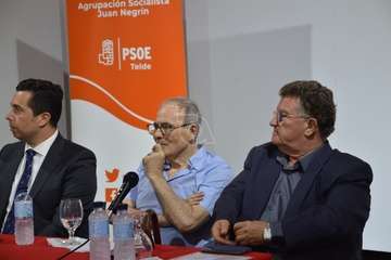 El PSOE rinde homenaje al exconcejal José Alcaraz/TA.